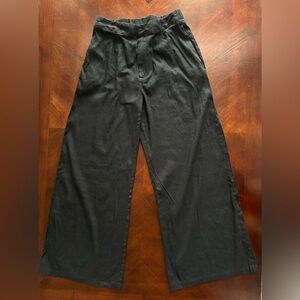 GIANNI BINI women's black pants with elastic at the back size 8